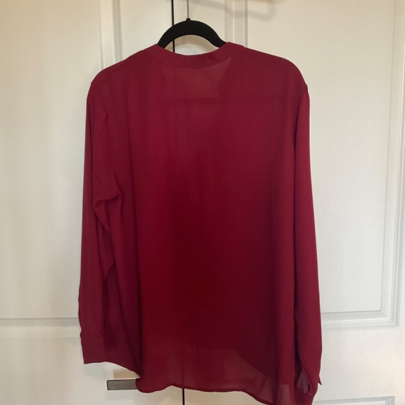 Red blouse - Picture 3 of 4